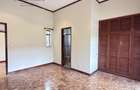 5 Bed House with En Suite at Westlands - 12
