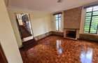 4 Bed Townhouse with En Suite in Nyari - 2