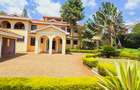 5 Bed House with En Suite at Flem Tree - 1