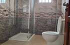 4 Bed House with En Suite at Paradise Lost - 13