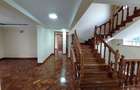 6 Bed Townhouse with En Suite at Lavington Road - 17