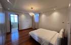 5 Bed House with En Suite in Lavington - 4
