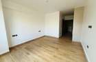 5 Bed Apartment with En Suite at 3Rd Parklands - 8