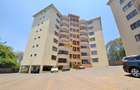 3 Bed Apartment with En Suite at Riverside Drive - 20