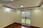5 Bed Townhouse with En Suite in Lavington - 4