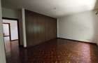 5 Bed Townhouse with En Suite at Lavington - 16