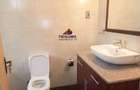 4 Bed Apartment with En Suite in Riverside - 15