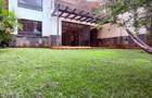 5 Bed Villa with En Suite at Lavington - 1