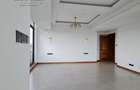 3 Bed Apartment with En Suite in Riverside - 12