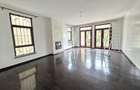 5 Bed Townhouse with En Suite in Lavington - 6