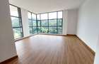 6 Bed House with En Suite in Nyari - 12