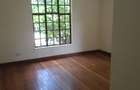 5 Bed Villa with En Suite in Karen Hardy - 8