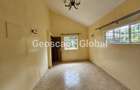 4 Bed House with En Suite in Lavington - 12