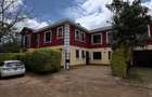 5 Bed Townhouse with En Suite in Lavington - 2
