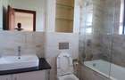 3 Bed Apartment with En Suite at Riverside Drive - 15