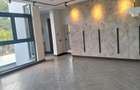 5 Bed Townhouse with En Suite in Nyari - 17