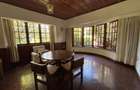 5 Bed House with En Suite in Redhill - 4