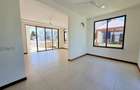 5 Bed Villa with En Suite in Nyali Area - 14