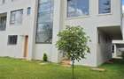 5 Bed Townhouse with En Suite at Lavington Green - 1