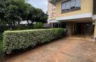 4 Bed Townhouse with En Suite at Lavington - 10