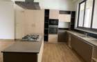 4 Bed Apartment with En Suite in Riverside - 3