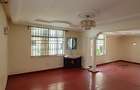 5 Bed House with En Suite in Lavington - 9