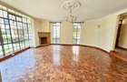 4 Bed House with En Suite in Lavington - 4