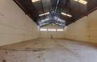 6,000 ft² Warehouse with Parking in Industrial Area - 2