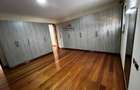 5 Bed Townhouse with En Suite in Westlands Area - 12