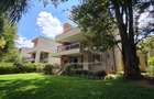 5 Bed House with En Suite in Lavington - 1