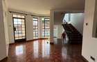5 Bed Townhouse with En Suite in Lavington - 3