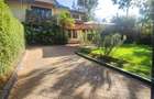 4 Bed Townhouse with En Suite in Lavington - 2