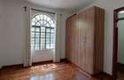 5 Bed Townhouse with En Suite in Kitisuru - 13