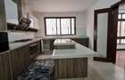 5 Bed House with En Suite at Lavington - 9