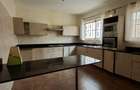 5 Bed Townhouse with En Suite at Spring Valley - 8