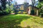 5 Bed House with En Suite at Lavington - 2