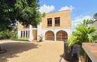 5 Bed House with En Suite in Runda - 1