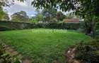 5 Bed House with En Suite in Lavington - 1