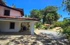 6 Bed Villa with En Suite at Aloo Drive Residence - 7