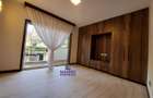 2 Bed Apartment with En Suite at Riverside Drive - 13