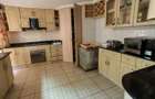 3 Bed Apartment with En Suite at Valley Arcade - 12