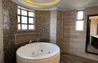 4 Bed Townhouse with En Suite in Lavington - 9