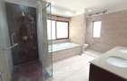 5 Bed Townhouse with En Suite in Lavington - 7