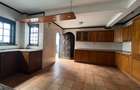 4 Bed Townhouse with En Suite at Riverside Dr - 4