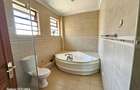 5 Bed Townhouse with En Suite at Lavington - 12
