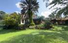 5 Bed House with En Suite in Runda - 1
