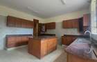 5 Bed Townhouse with En Suite in Lavington - 7
