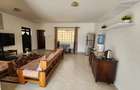 1 Bed House with Garden in Lavington - 9