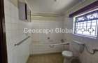 4 Bed House with En Suite in Nyari - 14