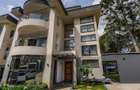 5 Bed Villa with En Suite in Lavington - 1